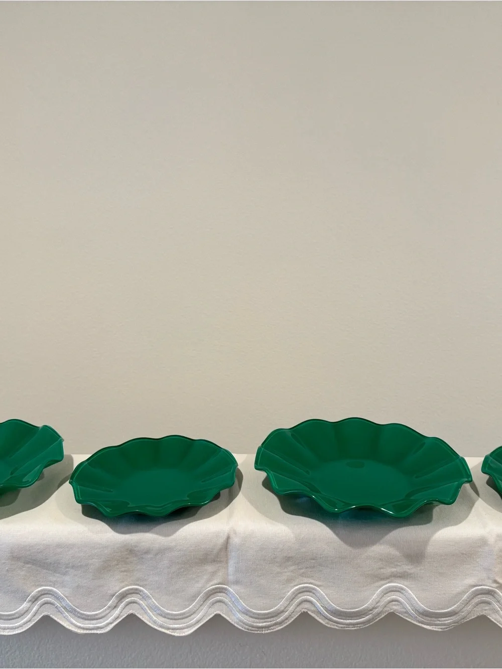 Vibrant Emerald Green scalloped Plate Set  x 2